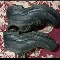 یک جفت کفش کار