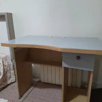 میز کامپیوتر و صندلی چرخدار