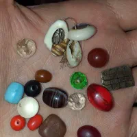 مهره و سنگ قدیمی