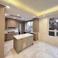 62متر-فول-سالن-پرده-خور-تاپ-لوکیشن-پونک