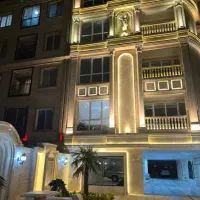 150-متری-لوکس-غرق-نور