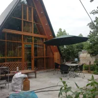 کلبه سویسی. . قیمت برای دونفر به بالا توافقی هست