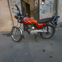 یک دستگاه متور سیکلت ۱۲۵cc مدل ۱۳۸۸ با مدارک