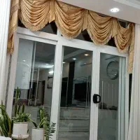 پرده طلایی مشابه نو
