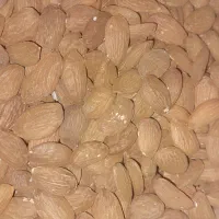 مغز بادام سنگی