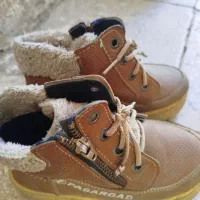 کفش زنانه قیمت۲۰۰ هزار...کفش پسرانه ، ۱۳۰ هزار|کیف، کفش، کمربند|همدان, |دیوار