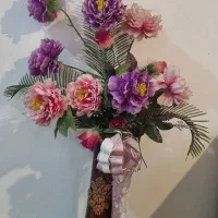 گل مصنوعی با پایه