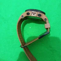 ساعت نو|ساعت|قم, قلعه عموحسین|دیوار