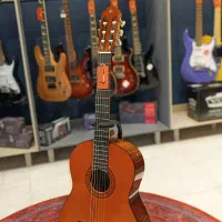 گیتار یاماها C40 و C70