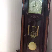 ساعت ایستاده تاج دار