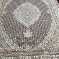 دو عدد فرش ۱۲ متری