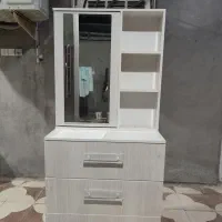 میرآرایشی|آرایشگاه و سالن‌های زیبایی|آبپخش, |دیوار