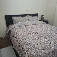 سرویس خواب دو نفره دوعدد پاتختی میز ارایش