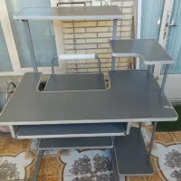 میز کامپیوتر درحد نو