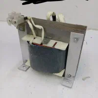 ترانس ایزوله ی ۲۲۰ به ۲۲۰ ولت و ۷۰۰ وات