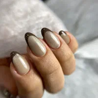 کاشت ناخون