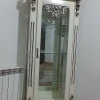 بوفه چهار طبقه‌ کاملا سالمه