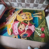 گلیم فرش دخترانه توت فرنگی