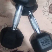 یک جفت دمبل ۷و نیم