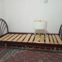 تخت خواب فلزی و آواژر هردو درحدنو