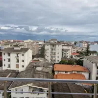 به یک سرایدار متاهل جوان بدون فرزند نیازمندیم