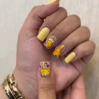 استخدام دستیار ناخن