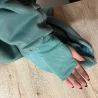 هودی|لباس|مشهد, فارغ التحصیلان|دیوار