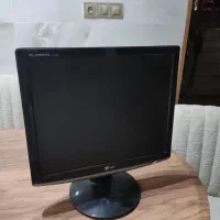 مانیتور LG و کیبورد کامپیوتر درحدنو