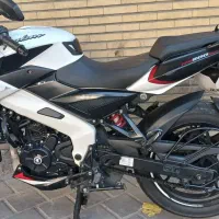 ns 200