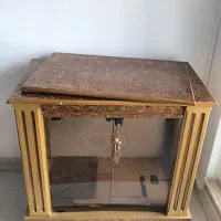 میز تلویزیون با صفحه گردان سالم و تمیز