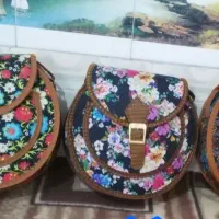 کیف|کیف، کفش، کمربند|دهگلان, |دیوار