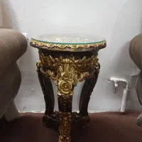 میز بسیار شیک و نو
