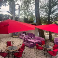 میز و صندلی آتش دان و سایبان چتری