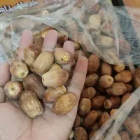 خرمای زاهدی (قصب) تازه و پاک شده درشت