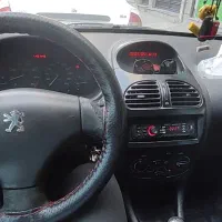 206 مدل 82 شاسی سالم