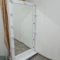 آینه ایستاده