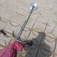 زدن علف باغ و ویلا و زعفران