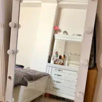 آینه قدی چراغ دار