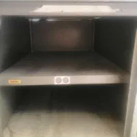 میز بزرگ فلزی