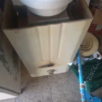 تعدادی لوازم خانگی در حد نو در تصویر فروشی