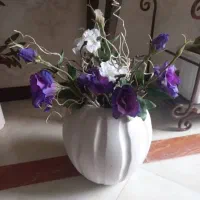 گلدان ایتالیایی همراه با گلهای زیبا