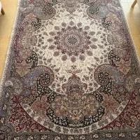 فرش ۶ متری و ۹ متری کاملا سالم و تمیز