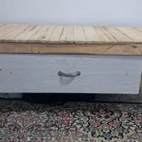 زیر رختخوابی بزرگ و بدون مشکل همراه با کشو بزرگ
