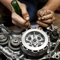 استخدام مکانیک موتور سیکلت