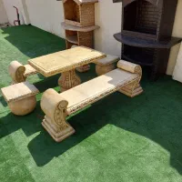 نیمکت و میز صندلی خوش نشین