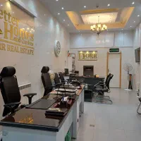 جذب همکار خانم در دفتر املاک