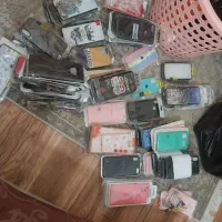 تعداد زیادی قاب گوشی اکثرا مدل قدیمی