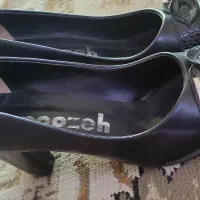 دو عدد کفش زنانه در حد نو سایز ۳۸-۳۹