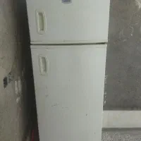 سلام یگ یخچال فریزر بفروش میرسه