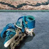 اسکیت رنگ ابی